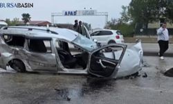 Bursa'da Yağmur Dehşeti: 5 Araç Birbirine Girdi, 5 Yaralı