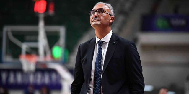 Tofaş Başantrenör Hakan Demirelle Yollarını Ayırdı