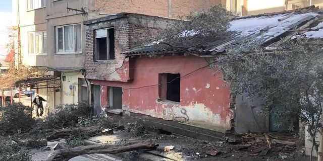Karacabey Belediyesi Metruk Binaları Tek Tek Yıkıyor