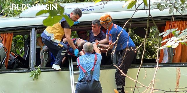 Bursa'da tur otobüsü devrildi! 3 Ölü 37 Yaralı