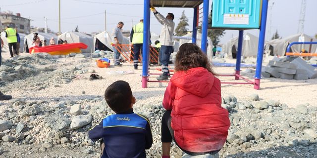 Bursa’dan depremzede çocuklara oyun parkı