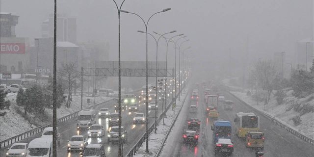 İstanbul kent genelinde kar yağışı etkili oluyor