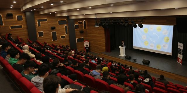 Liselilere Sertifikalı E-Ticaret Eğitimi