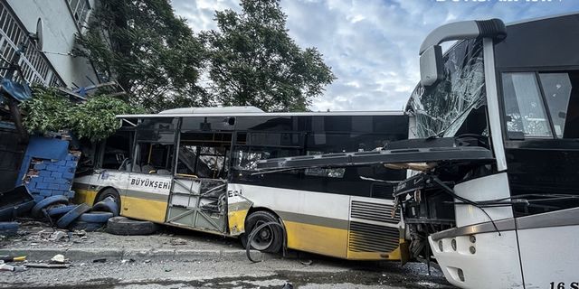 Bursa'da servis aracı ile özel halk otobüsünün çarpıştı