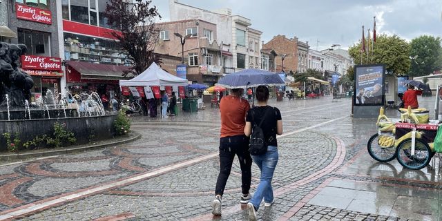Edirne'de aralıklarla sağanak etkili oldu