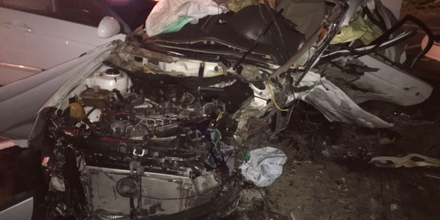 Sakarya'da iki otomobilin çarpışması sonucu 3 kişi öldü, 2 kişi yaralandı