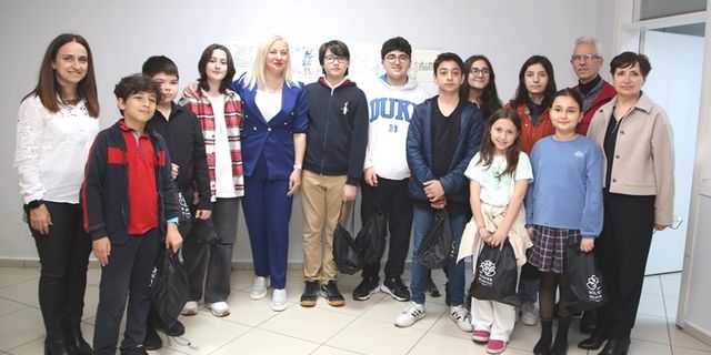Nilüfer’de başarılı karikatüristlere teşekkür