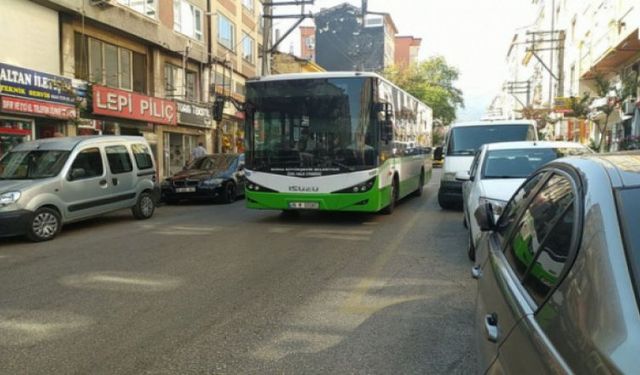 Bursa'da kaza! Yolcu otobüsü yaşlı adama çarptı