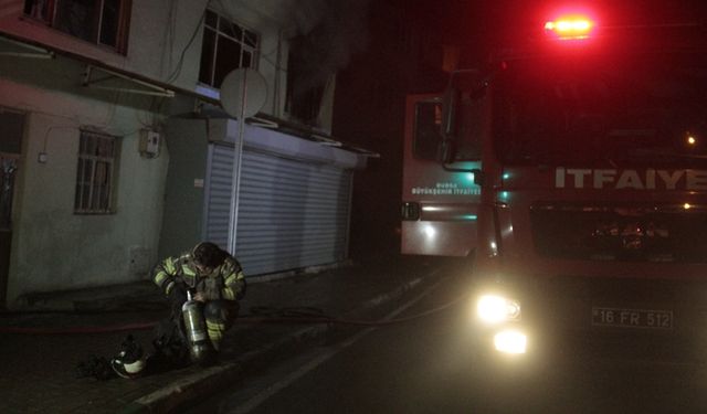 Bursa'da Yangın! Binada Maddi Hasar Oluştu