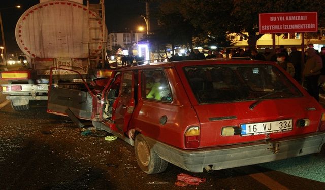 Bursa'da Kaza! Otomobilin Tankere Çarpması Sonucu 1 Ölü, 2 Yaralı