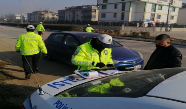 İnegöl'de Emniyet Kemeri Ve Kış Lastiği Uygulaması