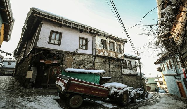 Bursa'nın Tarihi Köyü Cumalıkızık'ta Kar Güzelliği