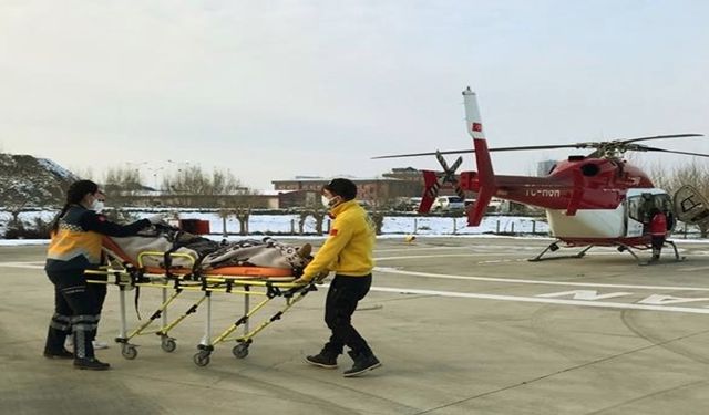 Yaşlı Hasta Harmancık'tan Ambulans Helikopterle Bursa'ya Götürüldü