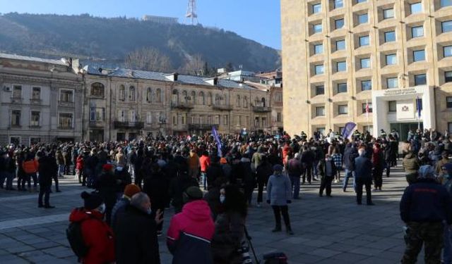 Gürcistan'da Korona Virüs Önlemleri Aşamalı Olarak Gevşetilecek!