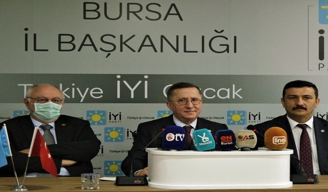 İyi Parti Grup Başkanvekili Türkkan Gençlere Bursa'dan Seslendi 'Demokrasiden Vazgeçmeyin'