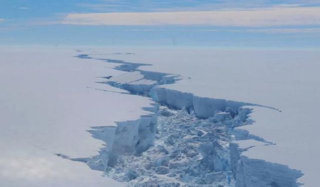 Antartika'da 1270 Kilometrekarelik Buz Kütlesinin Koptuğu Açıklandı!