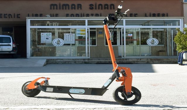 Bursa'da Meslek Lisesinde Üretilen Elektrikli Scooterlara Yoğun İlgi!