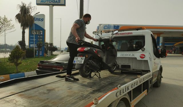 İnegöl'de Kaza! Kamyonetle Çarpışan Motosikletin Sürücüsü Yaralandı