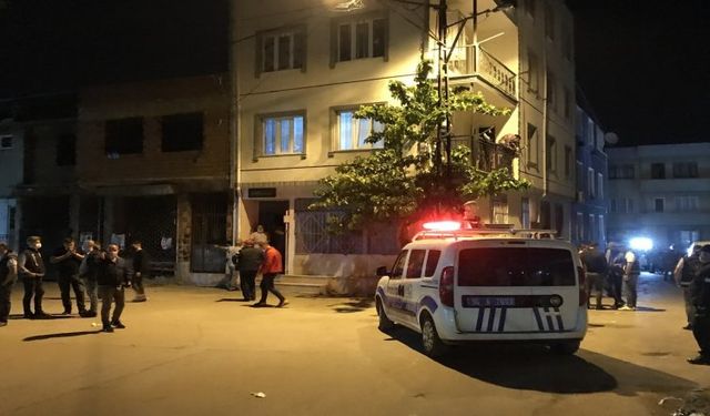 Bursa'da Silahlı Kavga! 1'i Polis 2 Kişi Yaralandı