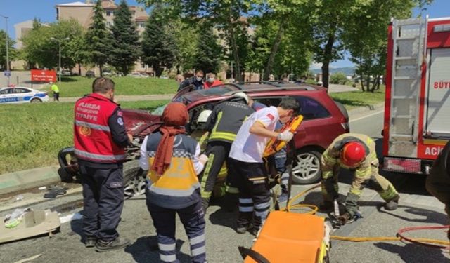 Orhangazi'de Polis Uygulama Noktasında Araçlara Çarpan Sürücü Yaralandı