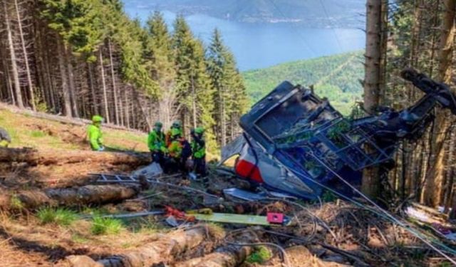 İtalya'da Teleferik Kazasında 14 Kişi Hayatını Kaybetti!