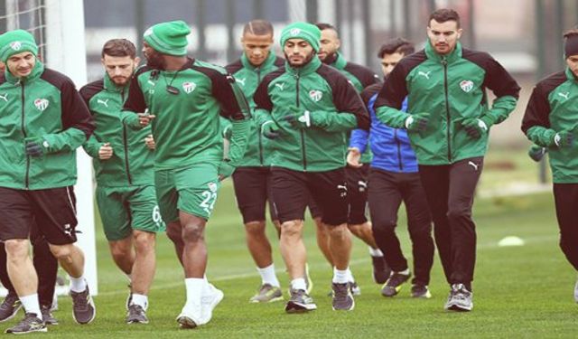 Bursaspor ikinci yarı hazırlıklarına Antalya'da başlıyor