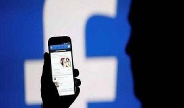 Facebook gizlilik ayarlarını hatadan dolayı değişti