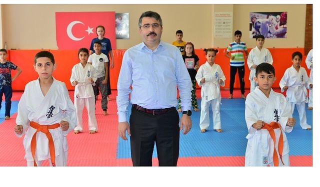 Yıldırım Belediyesinin Düzenlediği Kış Spor Okullarında Eğitimler Başladı