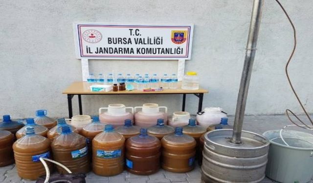 Bursa'da Jandarma Ekiplerince Kaçak Alkol Operasyonu Düzenlendi