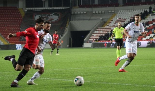 Süper Lig: Gaziantep Fk: 1 - Alanyaspor: 1 (Maç Sonucu)