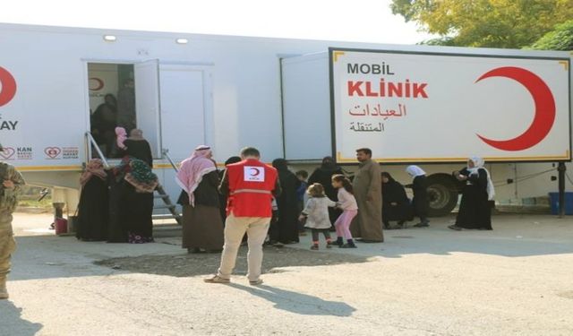 Türk Kızılay'ı Tel Abyad'ta Mobil Klinik Açtı