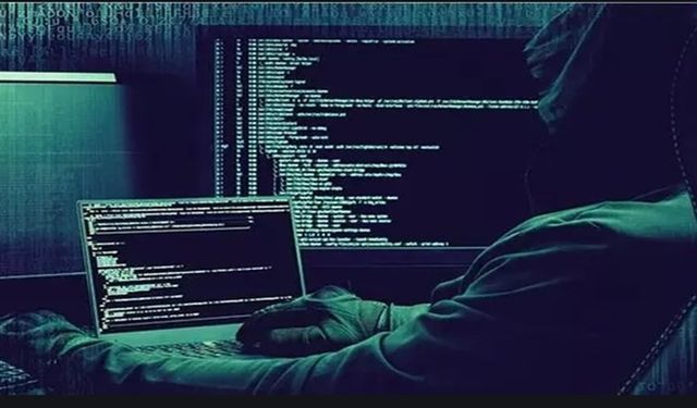 Rus hacker'lar 200'den fazla gazeteciyi hedef almış