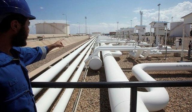 Libya zirvesi sürerken ülkenin petrol akışının durduğu iddia edildi