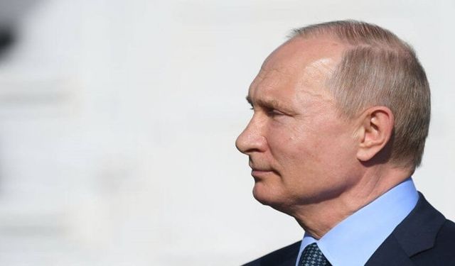 Putin, Kırım yakınlarında Kuzey ve Karadeniz filolarının tatbikatını izledi