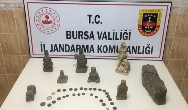 Bursa'da Tarihi eserleri satmak isterken yakalandılar