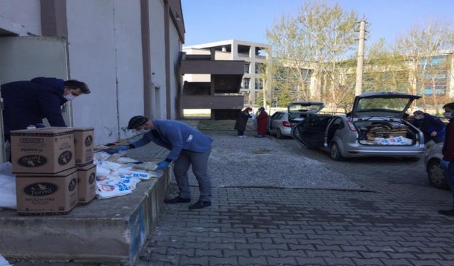 Bursa'da okullar kapanınca, 52 gönüllü öğretmen yardıma koştu