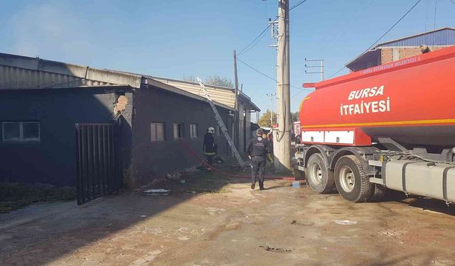 Bursa Boya İmalathanesinde Korkutan Olay