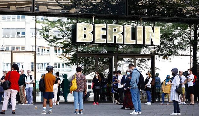 Almanya'da en yüksek günlük Kovid-19 vaka sayısı görüldü