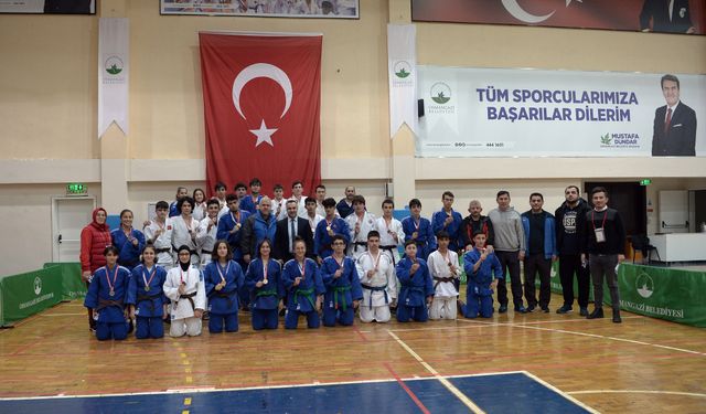 Osmangazi Belediyespor Judo Takımı Madalyaya Doymuyor