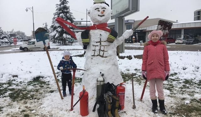 Bursa'da Kardan İtfaiye Erine Yoğun İlgi