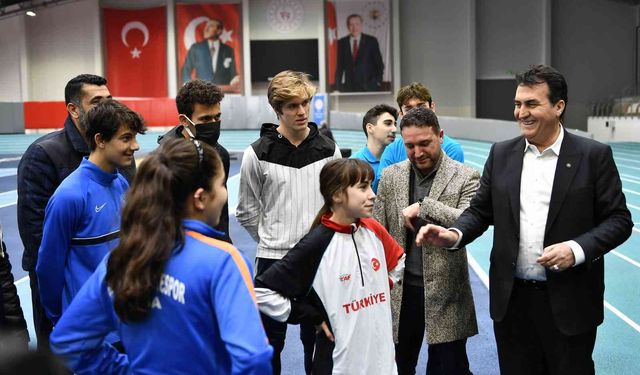 Yeni Rekorlar Osmangazi Atletizm Salonunda Kırılacak