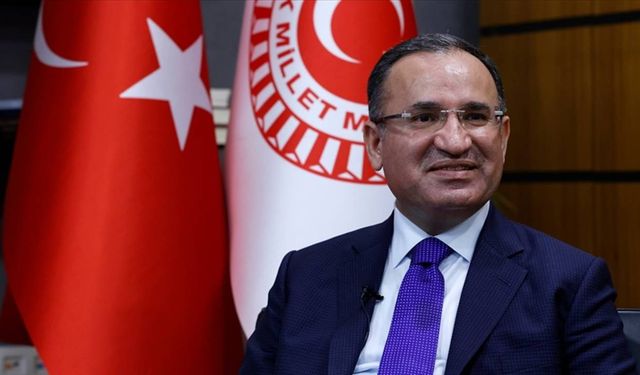 Abdulhamit Gül istifa etti: Bozdağ yeniden Adalet Bakanı