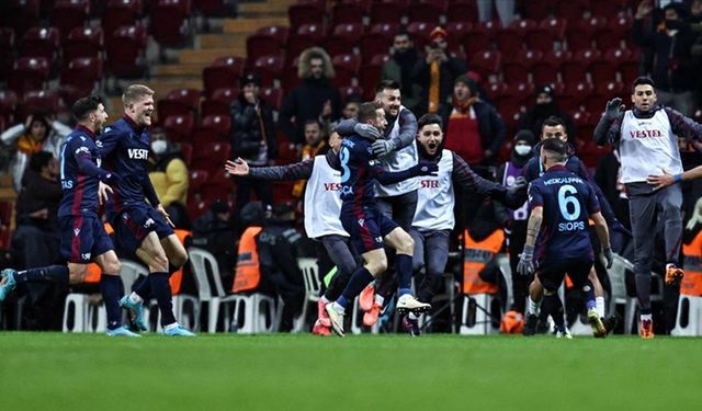 Lider Trabzonspor İstanbul takımlarına boyun eğmiyor