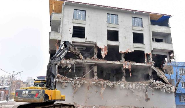 Yıldırım Belediyesi'nin Kaçak Yapıyla Mücadelesi Sürüyor