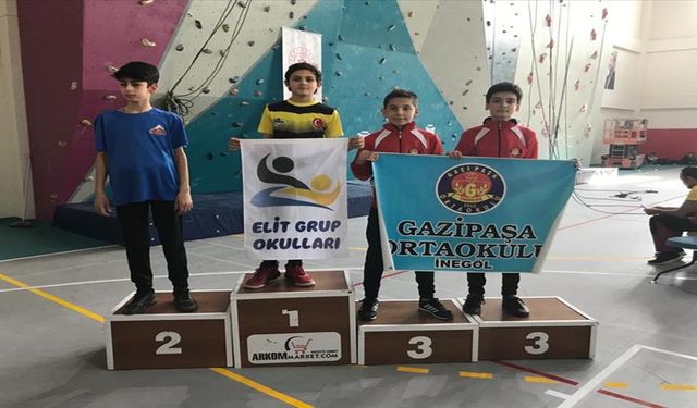 Sporcular İnegöl'e 17 kupa ve 40 madalya getirmeyi başardı