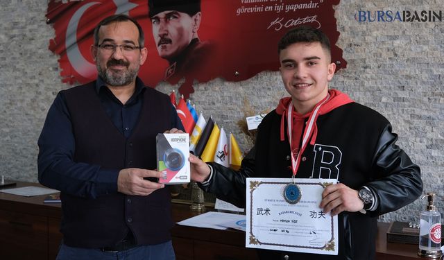 Yıldırım Mesleki ve Teknik Anadolu Lisesine bir madalyada Wushu’dan