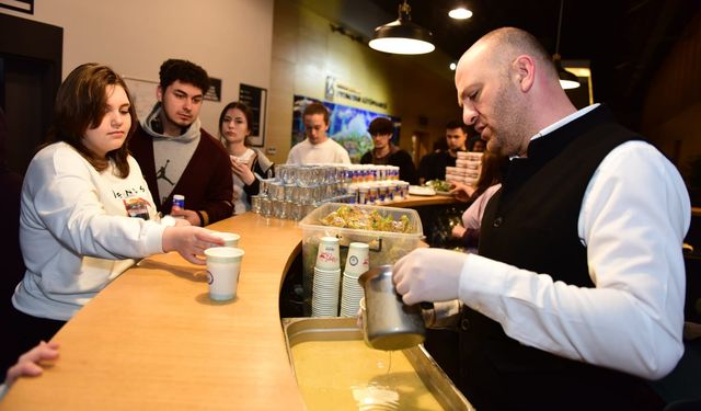 Yıldırım Belediyesi Öğrenciler İçin İftar ve Sahur Veriyor