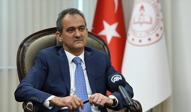 Bakan Özer: Yarından itibaren okullarda maske ...