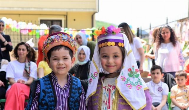 Bursa Yıldırım Belediyesi kreşinde özel anneler günü etkinliği