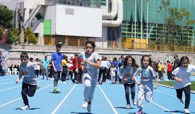 İstanbul Üsküdar'da 2 bin 100 sporcu 'özel' ter döktü